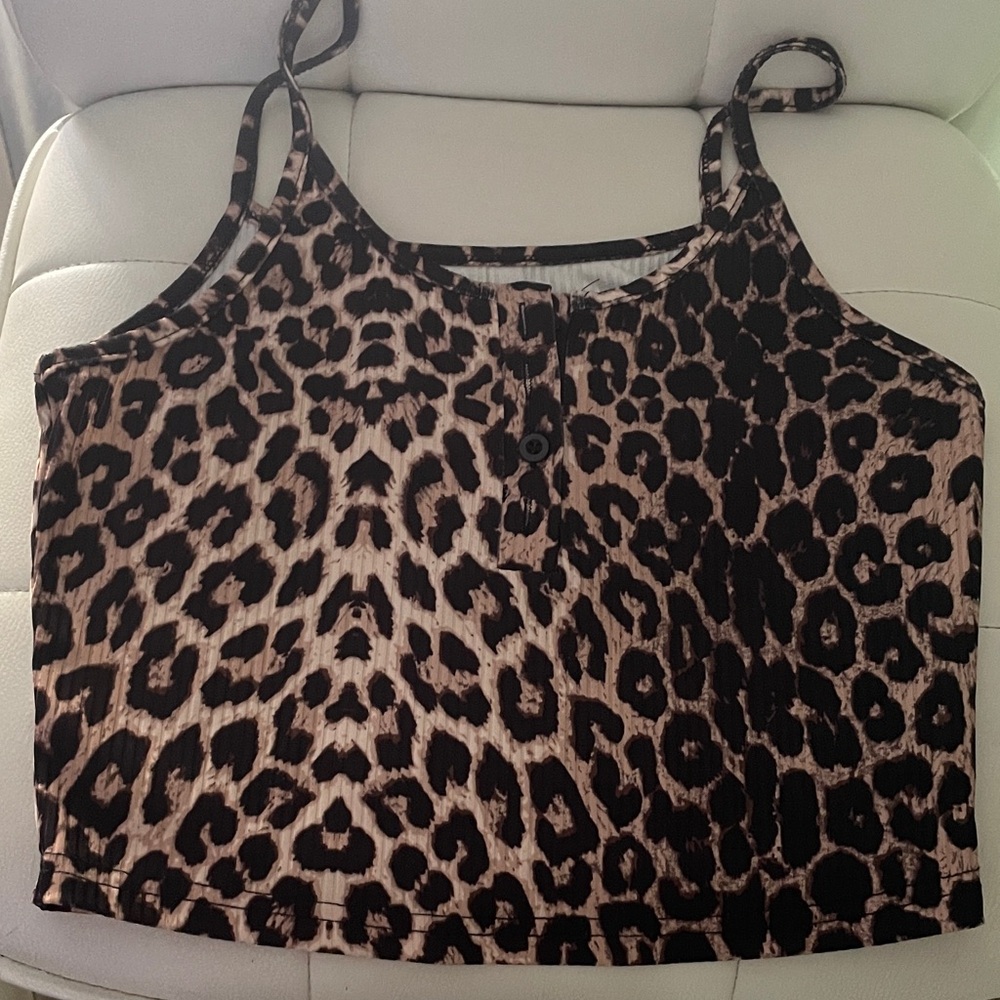 SHEIN Leopard Print Crop Top